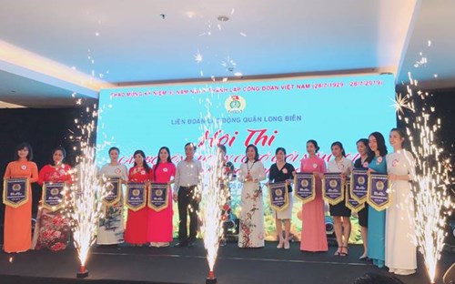 Đồng chí Hà Thị Thùy - Phó HT,  CTCĐ nhà trường tham gia thi cán bộ công đoàn giỏi năm 2019